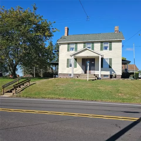 6304 Tuscarawas Rd, Industry, PA 15052