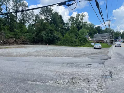 24 25 Millers Run Rd, Cecil, PA 15321