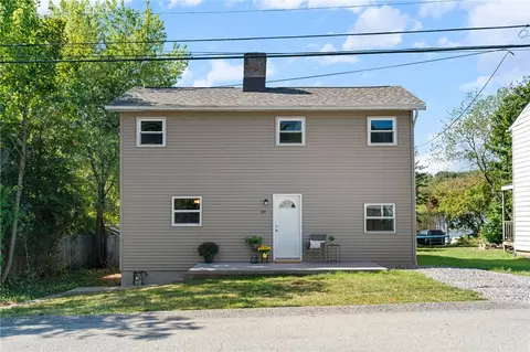 89 Ford St, Tarentum, PA 15084