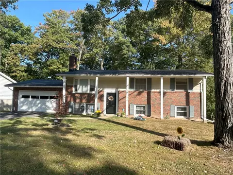 129 Crestmont Dr, Shippenville, PA 16254