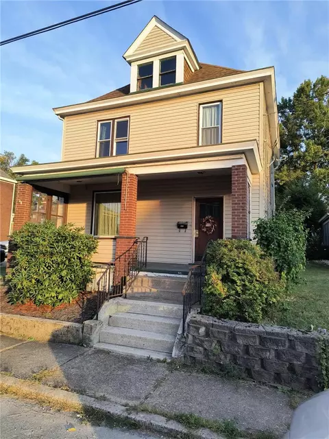 400 Guy St, Jeannette, PA 15644