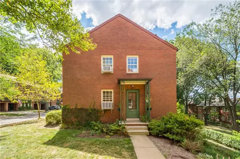 426 Sulgrave Rd, Pittsburgh, PA 15211