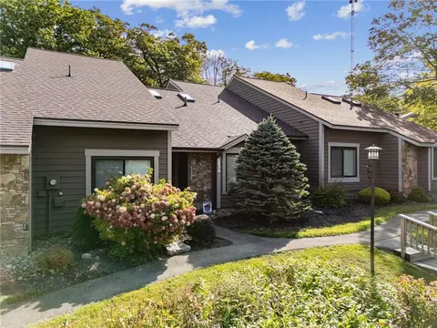 1532 Timbercrest Ter, Hidden Valley, PA 15502