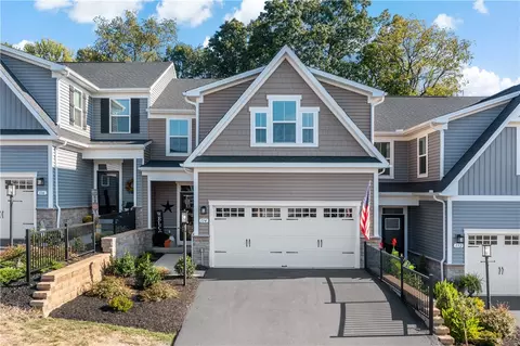 114 Dana Dr, Eighty Four, PA 15330