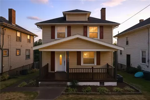 745 6th St, Beaver, PA 15009