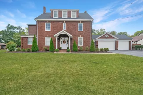 26 Belmont Cir, Uniontown, PA 15401