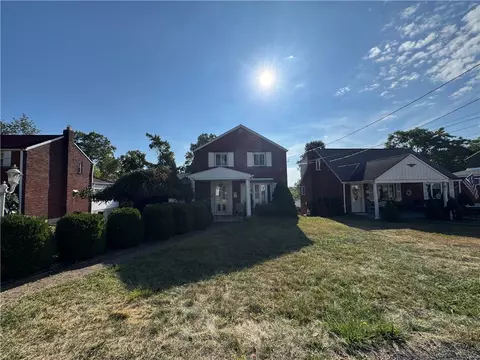 531 Burton Dr, Pittsburgh, PA 15235