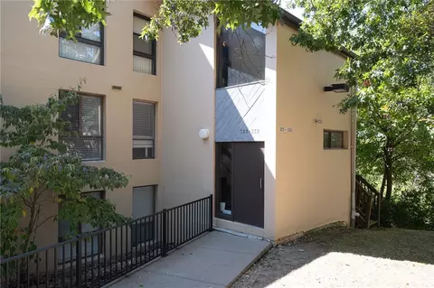 2034 Swallow Hill Rd #326, Pittsburgh, PA 15220