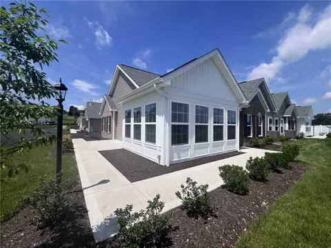 1263 Sandy Ridge Dr, Sarver, PA 16055