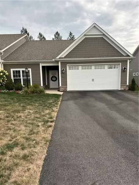 524 Allenbrooke Dr, Greensburg, PA 15601