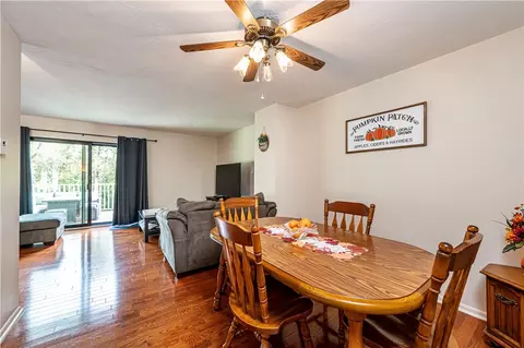 204 Williamsburg Ln, Export, PA 15632 photo 20