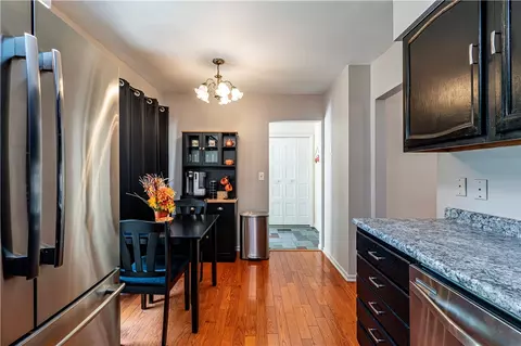 204 Williamsburg Ln, Export, PA 15632 photo 18