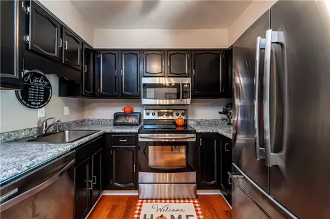 204 Williamsburg Ln, Export, PA 15632 photo 17