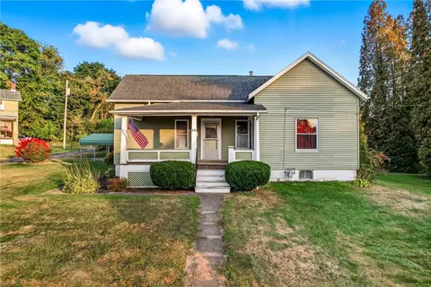 15 Elm St, Greenville, PA 16125