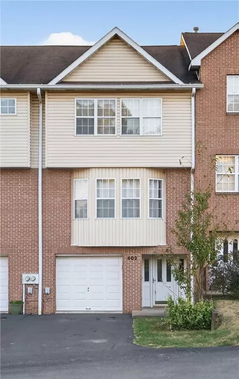 402 Wingate Dr, Pittsburgh, PA 15205