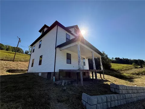 1182 Mt Morris Rd, Waynesburg, PA 15370