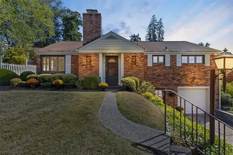 1826 President Dr, Glenshaw, PA 15116