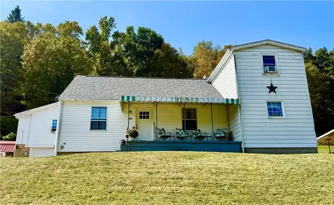 374 Garretts Run Rd, Kittanning, PA 16201