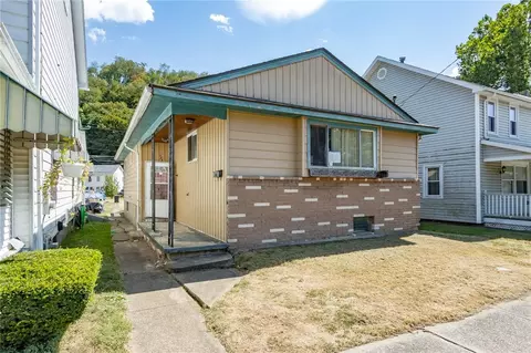 308 3rd Ave, Ford City, PA 16226