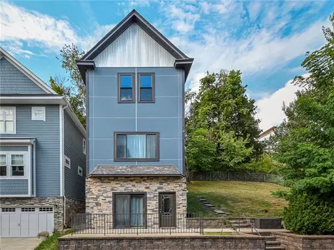 446 Wyola St, Pittsburgh, PA 15211