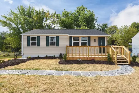 3245 Bradbury Dr, Aliquippa, PA 15001