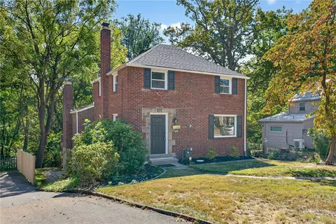 517 Penn Vista Dr, Pittsburgh, PA 15235