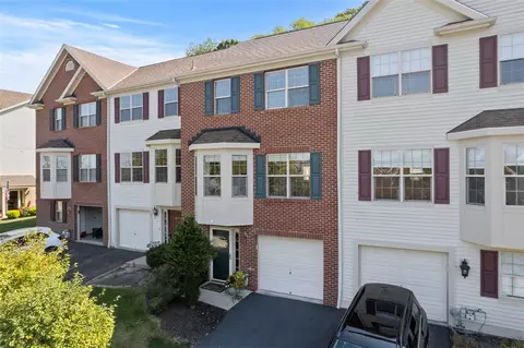 441 Georgetown Ct, Seven Fields, PA 16046 photo 2