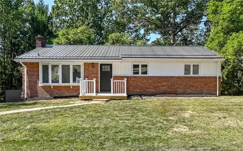 1403 N Spring St, Glenshaw, PA 15116