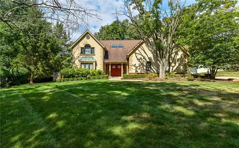 4267 Laurel Ridge Dr, Allison Park, PA 15101