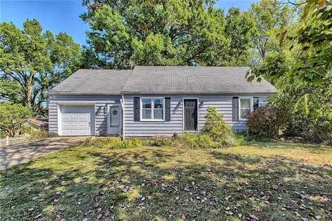 609 Melvin Dr, Greensburg, PA 15601