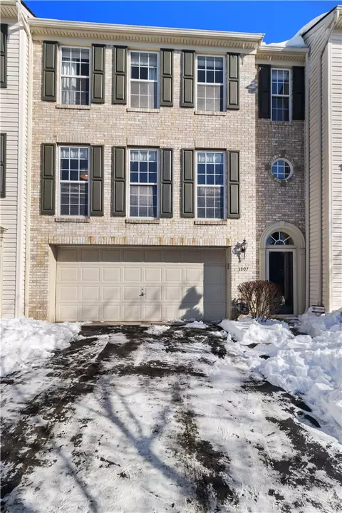 1507 Michael Dr #113-D, Pittsburgh, PA 15227