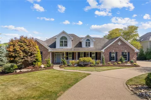 208 Woodridge, Canonsburg, PA 15317