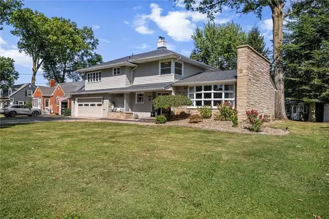13 Edgewood Acres, New Castle, PA 16105