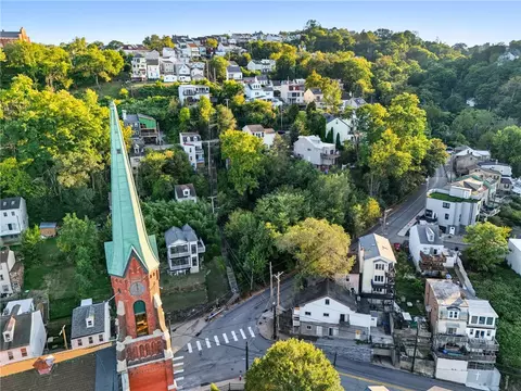 121 Brosville St, Pittsburgh, PA 15203