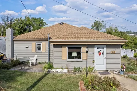 1201 Oakridge Rd, Mcdonald, PA 15057