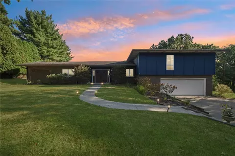 111 Southview Dr, Harmony, PA 16037