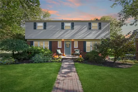 2401 Berkshire Dr, Pittsburgh, PA 15241