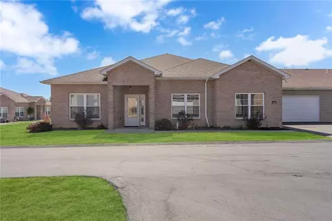 1502 Seminole Cir, Beaver Falls, PA 15010