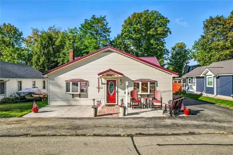 11894 Shady Ave, Conneaut Lake, PA 16316