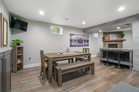 Dining - 533 Jackson Dr, Apollo, PA 15613 photo 2 of 2