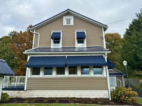 554 E Main Street Ext, Grove City, PA 16127