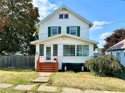 911 Hazel St, New Castle, PA 16101