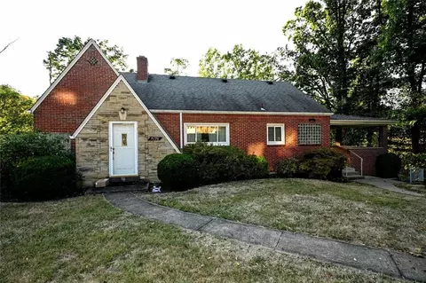 5126 Springdale Dr, Pittsburgh, PA 15236