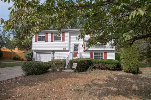 410 Anna Marie Dr, Cranberry Township, PA 16066