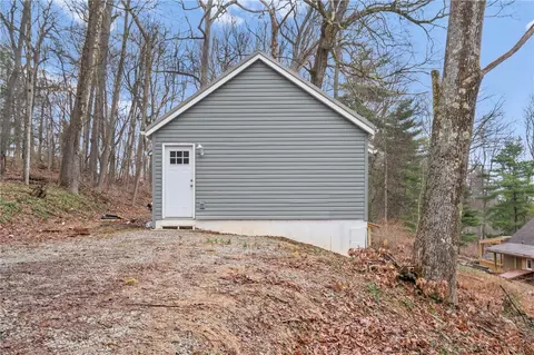 150 William Penn Trl, Chalkhill, PA 15421