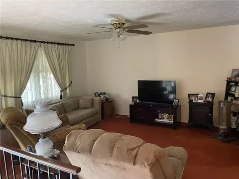 Living - 692 Cedardale Dr, Irwin, PA 15642 photo 2 of 3