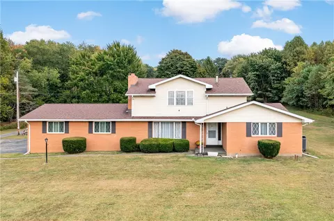 120 Fawn Ln, Mount Pleasant, PA 15666