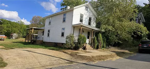 402 S Penn St, Punxsutawney, PA 15767