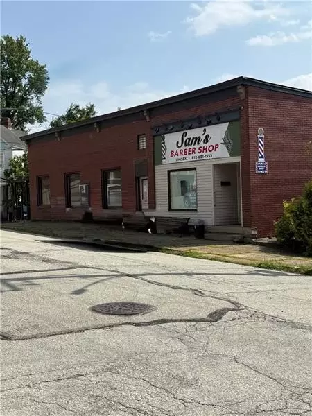 210 Bullitt Ave, Jeannette, PA 15644