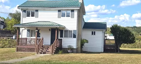231 Lane Ave, Punxsutawney, PA 15767